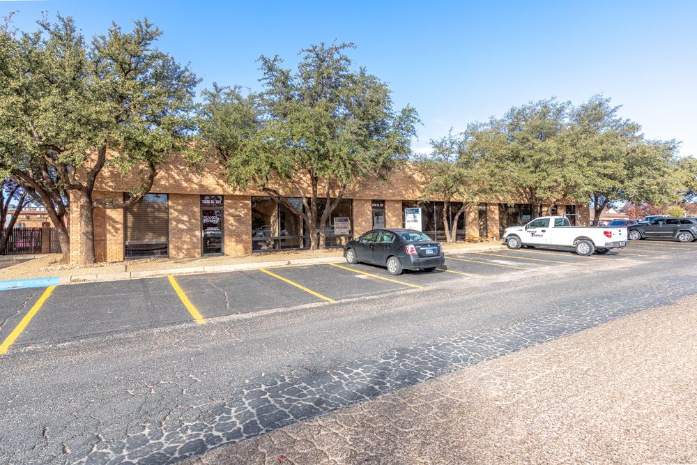 3330 70th St, Lubbock, TX 79413